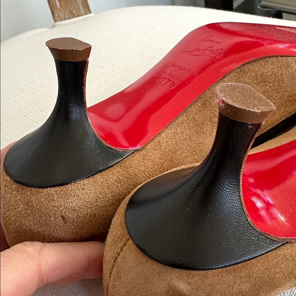 Christian Louboutin Brown Suede Bow Low Heel Pumps with Black Trim 37.5/8 - Picture 6 of 8